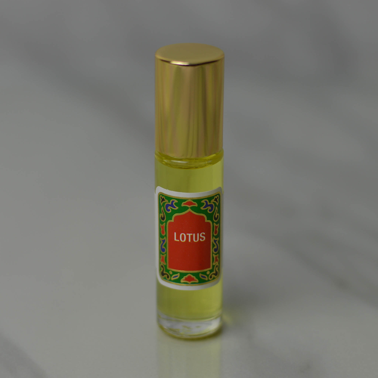 Lotus Perfume Oil: 10ml